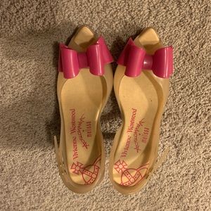 Melissa & vivienne westwood Barbie high he…
